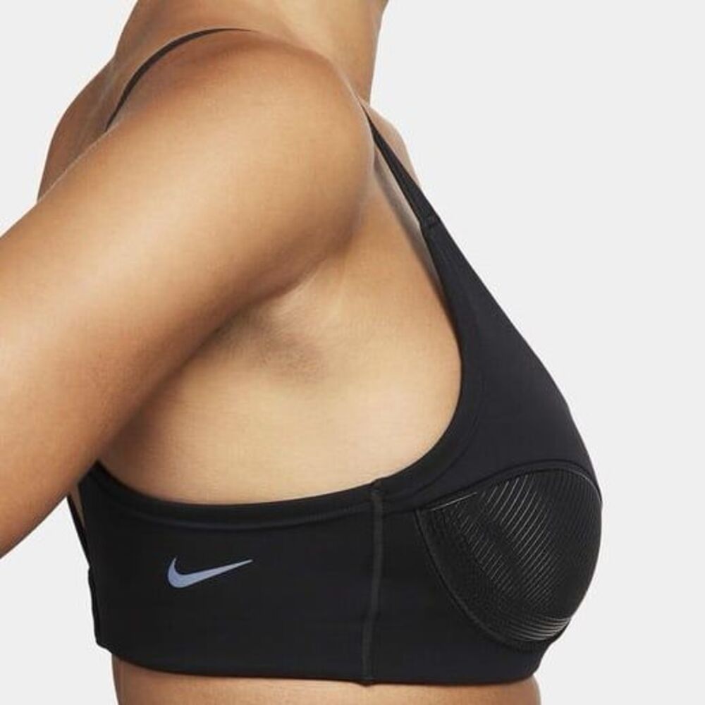 Nike Indy City Essential
Women's Light-Support Lightly Lined Sports Bra - Picture 7 of 12